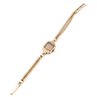 Lot 701 - A LADY'S 9CT GOLD MARVIN BRACELET WATCH