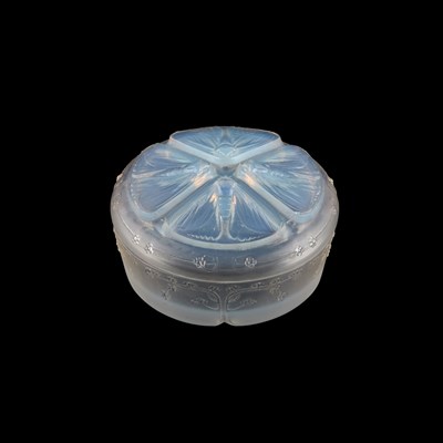 Lot 43 - RENÉ LALIQUE (FRENCH, 1860–1945)