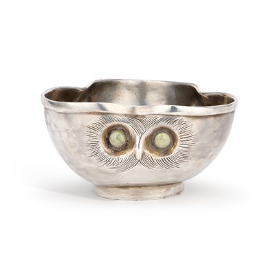 Lot 126 - LIBERTY & CO, A TUDRIC PEWTER 'OWL' BOWL