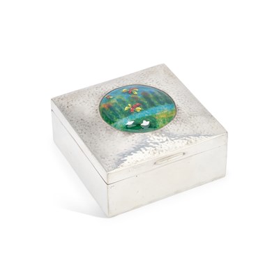 Lot 150 - LIBERTY & CO, A TUDRIC PEWTER AND ENAMEL JEWELLERY BOX