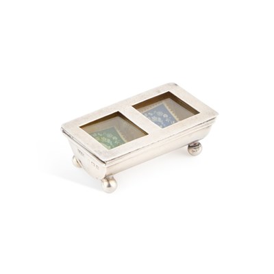 Lot 404 - AN EDWARDIAN SILVER DOUBLE STAMP BOX