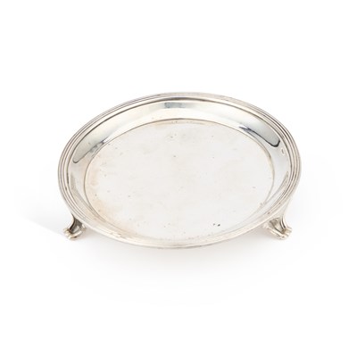 Lot 215 - YORK: A GEORGE III SILVER WAITER