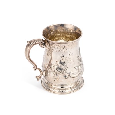 Lot 527 - A GEORGE II SILVER MUG