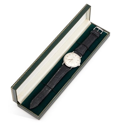 Lot 714 - A GENTS STEEL LONGINES STRAP WATCH