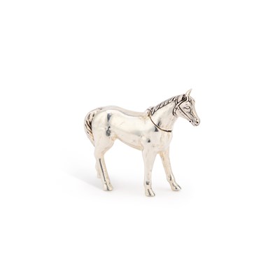 Lot 264 - A CONTINENTAL SILVER HORSE-FORM VESTA CASE