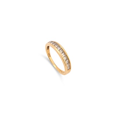 Lot 876 - A PRINCESS-CUT DIAMOND HALF HOOP RING