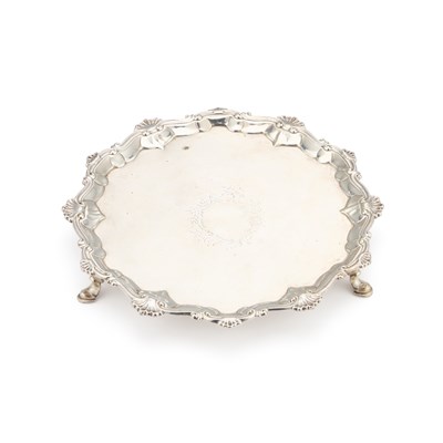 Lot 481 - A GEORGE III SILVER SALVER