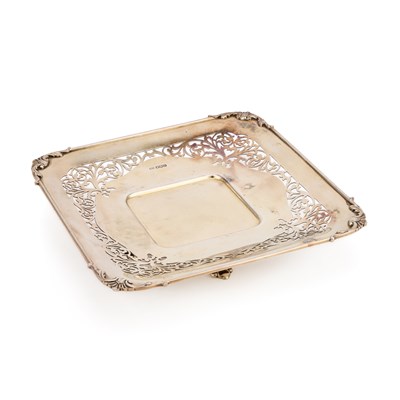 Lot 271 - A GEORGE V SILVER TABLE DISH
