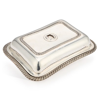 Lot 432 - AN EARLY VICTORIAN SILVER ENTREE DISH AND COVER