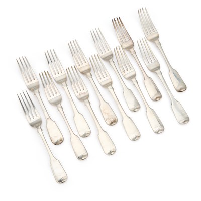 Lot 221 - A MIXED LOT OF VICTORIAN SILVER TABLE FORKS