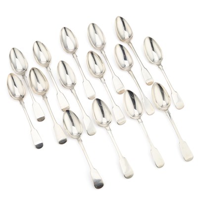 Lot 220 - A MIXED LOT OF GEORGIAN AND VICTORIAN SILVER TABLE SPOONS