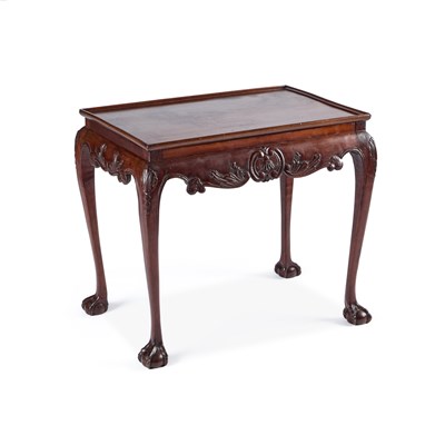 Lot 1185 - AN 18TH CENTURY MAHOGANY SILVER TABLE