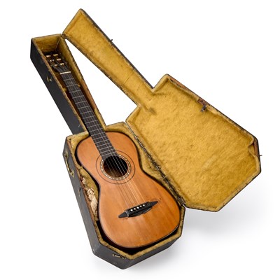 Lot 933 - A LOUIS PANORMO SPANISH STYLE GUITAR