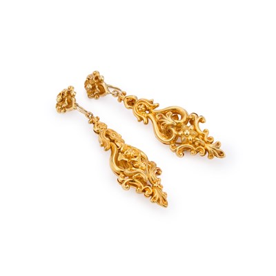 Lot 894 - A PAIR OF 19TH CENTURY ORNATE FOLIATE PENDANT DROP EARRINGS