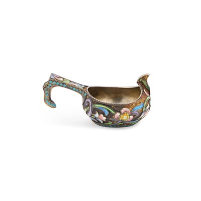 Lot 181 - A SMALL RUSSIAN SILVER AND ENAMEL KOVSCH