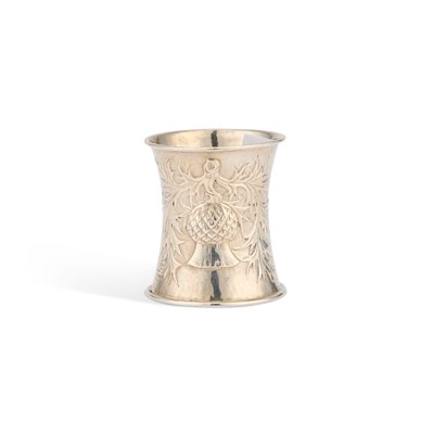 Lot 398 - AN ARTS AND CRAFTS SILVER NAPKIN RING