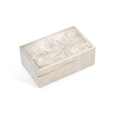 Lot 501 - A GEORGE V SILVER CIGARETTE BOX
