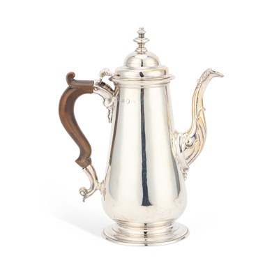 Lot 529 - A GEORGE II SILVER COFFEE POT