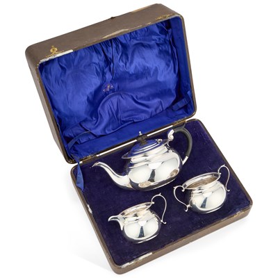 Lot 304 - A GEORGE V SILVER THREE-PIECE TEA SERVICE