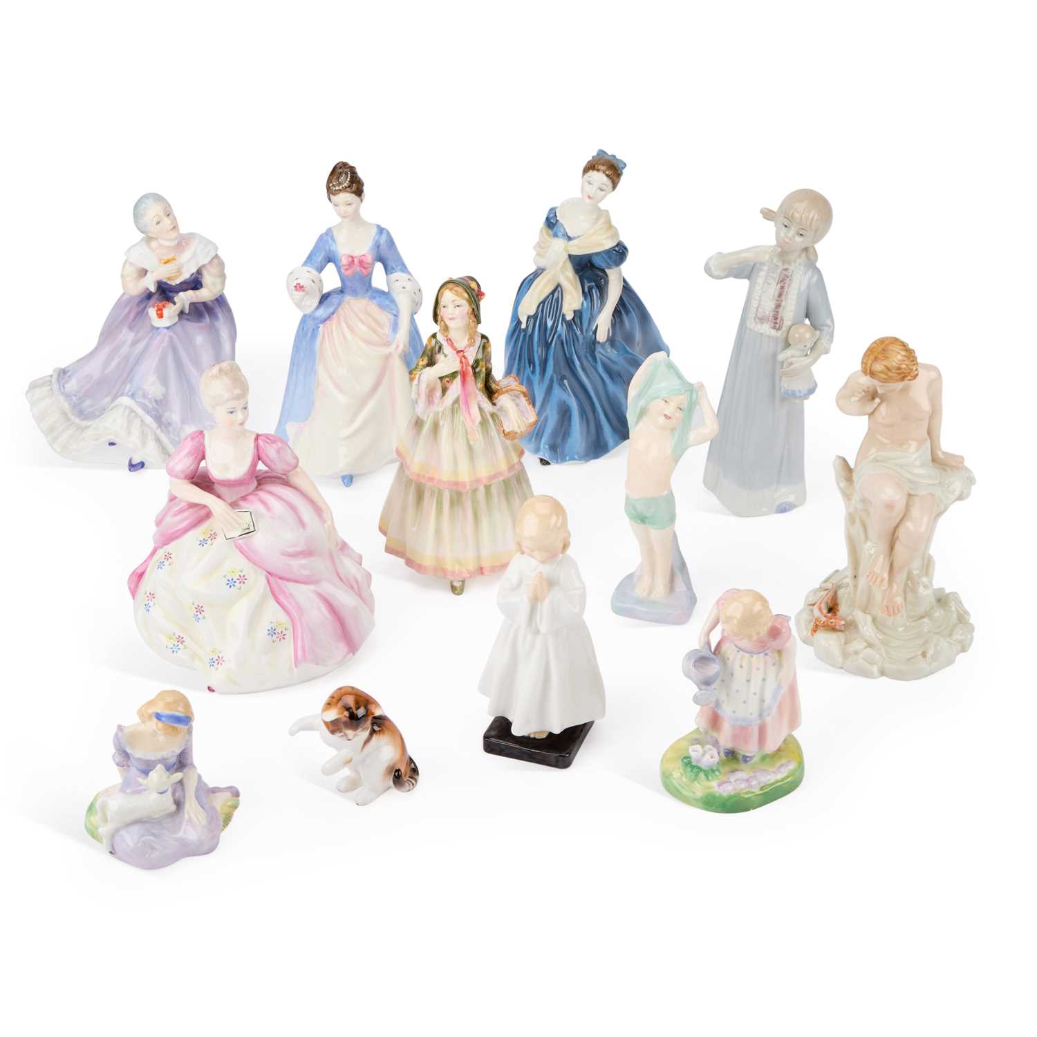 Lot 76 - A GROUP OF ROYAL DOULTON AND OTHER FIGURES