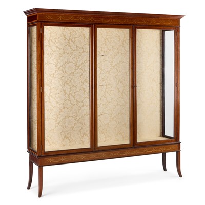 Lot 1147 - AN EDWARDIAN INLAID MAHOGANY VITRINE