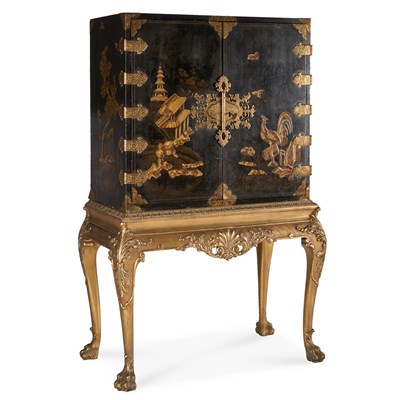 Lot 1163 - AN 17TH CENTURY STYLE CHINOISERIE BLACK LACQUER CABINET ON A GILTWOOD STAND
