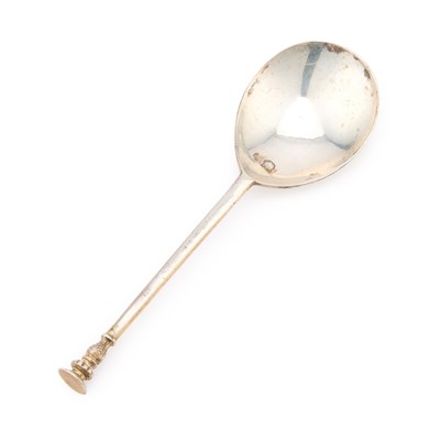 Lot 615 - AN ELIZABETH I SILVER SEAL-TOP SPOON