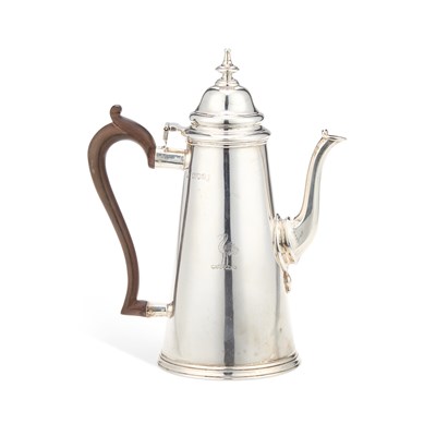 Lot 578 - A LATE VICTORIAN SILVER COFFEE POT