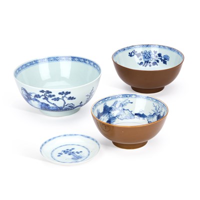 Lot 619 - FOUR PIECES OF CHINESE PORCELAIN FROM THE NANKING CARGO