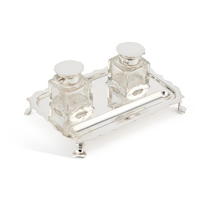 Lot 502 - A GEORGE V SILVER INKSTAND