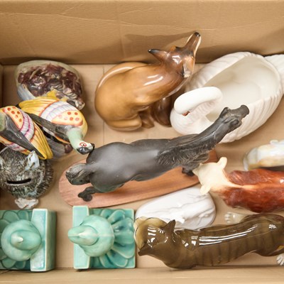 Lot 18 - A BOX OF CERAMIC MODELS