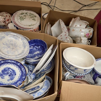 Lot 35 - FIVE BOXES OF CERAMICS