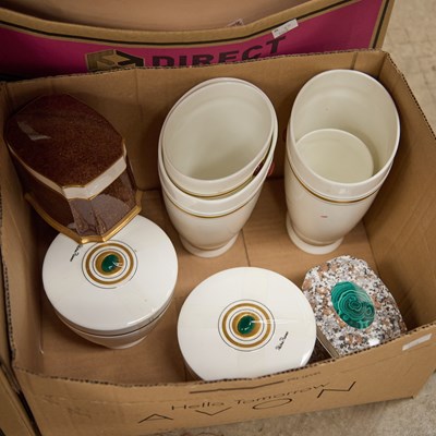 Lot 36 - A BOX OF CERAMICS