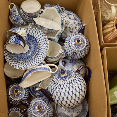 Lot 40 - A BOX OF BLUE AND WHITE