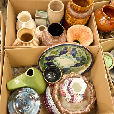 Lot 41 - TWO BOXES OF CERAMICS