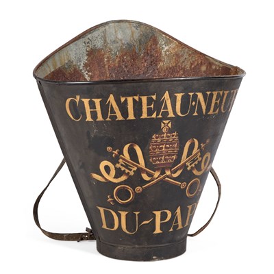 Lot 135 - A FRENCH GRAPE HOD