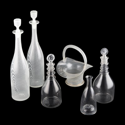 Lot 221 - A GROUP OF ANTIQUE GLASS