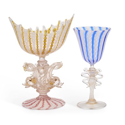 Lot 27 - A VENETIAN MURANO GLASS CENTREPIECE AND A WINGED GOBLET