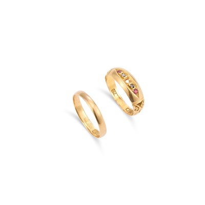 Lot 735 - TWO 18 CARAT GOLD RINGS