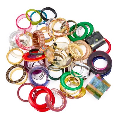Lot 748 - A COLLECTION OF BANGLES