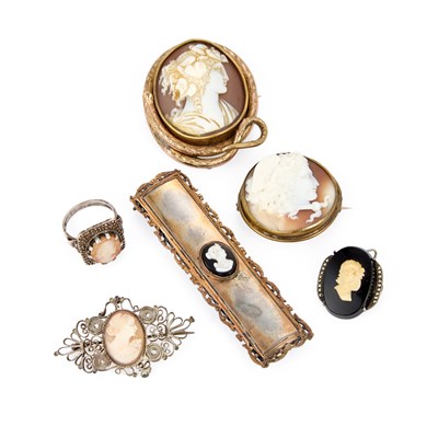 Lot 892 - A GROUP OF CAMEO JEWELLERY