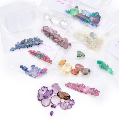 Lot 783 - A QUANTITY OF LOOSE GEMSTONES