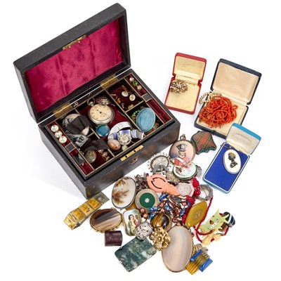 Lot 729 - A COLLECTION OF VICTORIAN AND LATER JEWELLERY