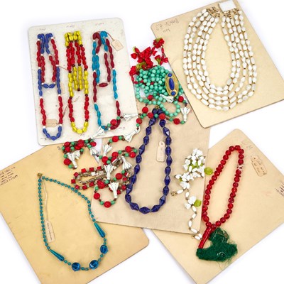 Lot 723 - A GROUP OF GLASS JEWELLERY