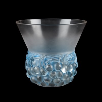 Lot 248 - RENÉ LALIQUE (FRENCH, 1860-1945)