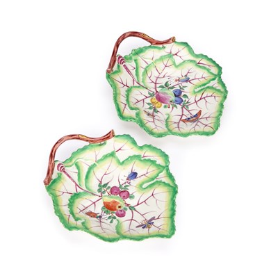 Lot 288 - A PAIR OF WORCESTER LEAF DISHES