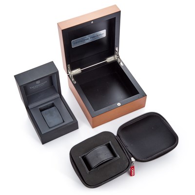 Lot 511 - A GROUP OF THREE WATCH BOXES