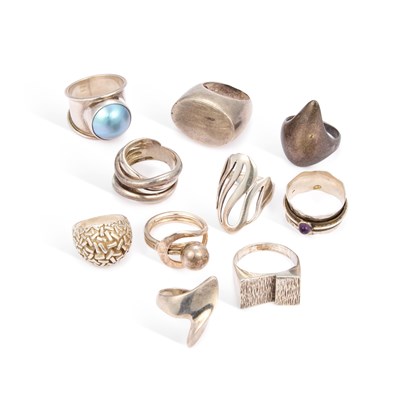 Lot 842 - A COLLECTION OF SILVER MODERNIST RINGS
