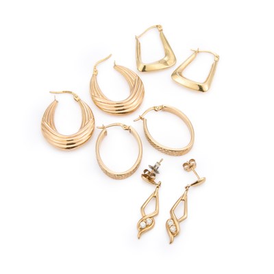 Lot 806 - FOUR PAIRS OF 9 CARAT GOLD EARRINGS
