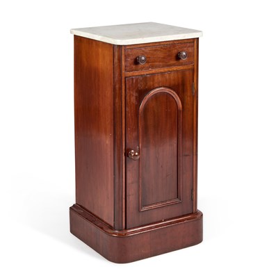 Lot 1235 - A VICTORIAN MARBLE-TOPPED MAHOGANY POT CUPBOARD